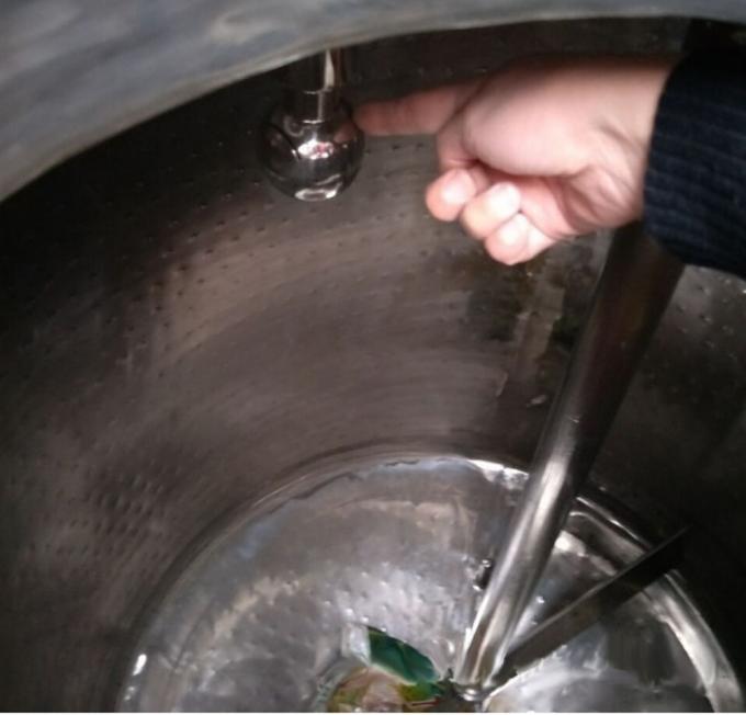 Carro armato di raffreddamento dell'acciaio inossidabile, latte su misura che raffredda tipo verticale a macchina